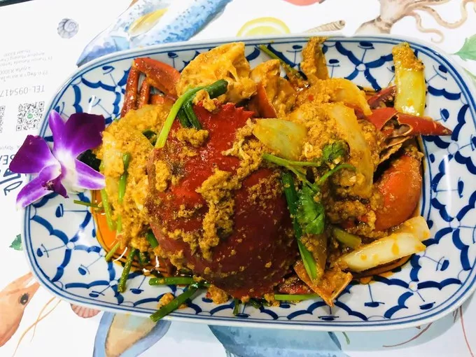 Phuket-With this food guide to Phuket’s scenic spots, you can check in with