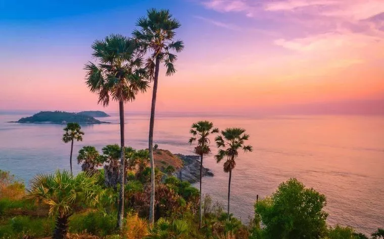 Phuket-With this food guide to Phuket’s scenic spots, you can check in with