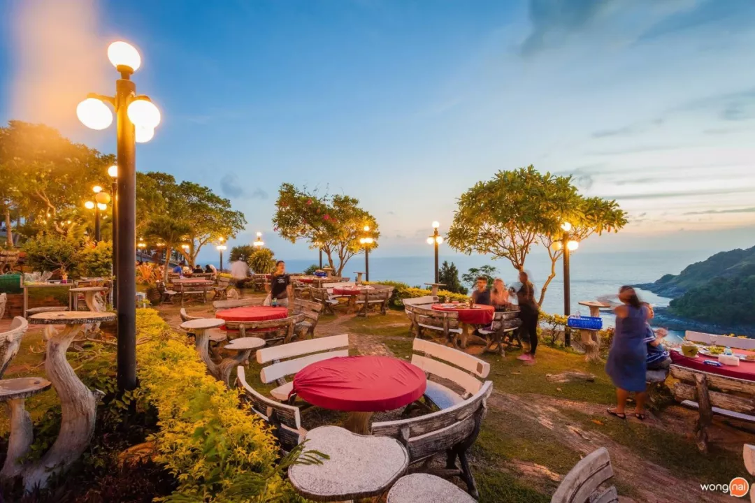 Phuket-With this food guide to Phuket’s scenic spots, you can check in with