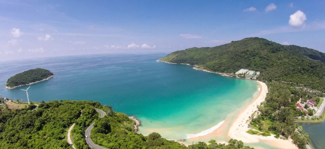 Phuket-With this food guide to Phuket’s scenic spots, you can check in with