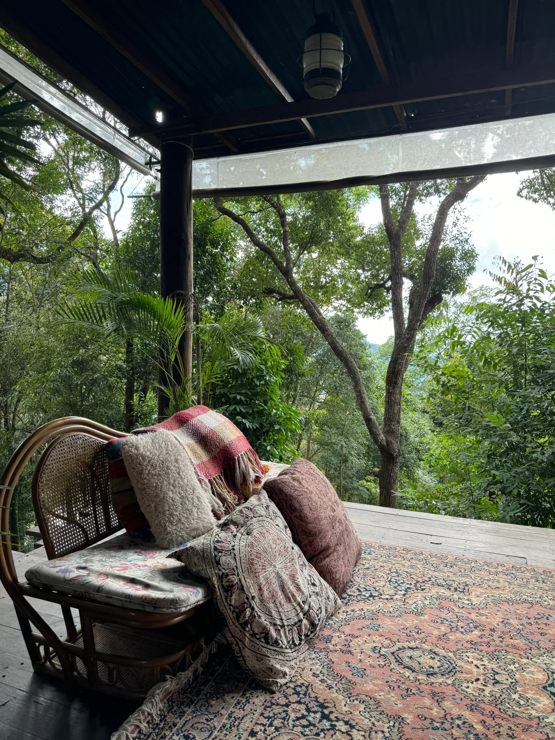 Chiang Mai-I stayed at Chiang Mai Glass Tree House Hotel for four nights without going out.