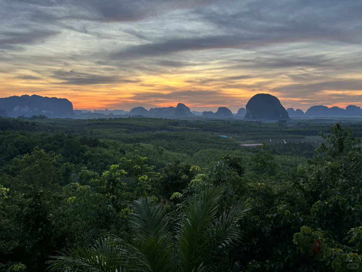 Krabi-Watch the sunrise over the mountains at Anana Ecological Resort in Krabi🌅