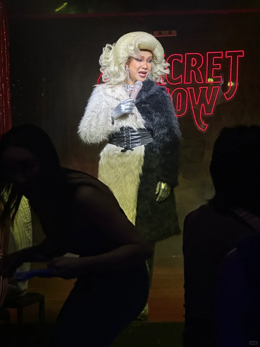 ChiangMai-6ixcret and Ram Bar Club, 2 of the best transvestite bars in Chiang Mai