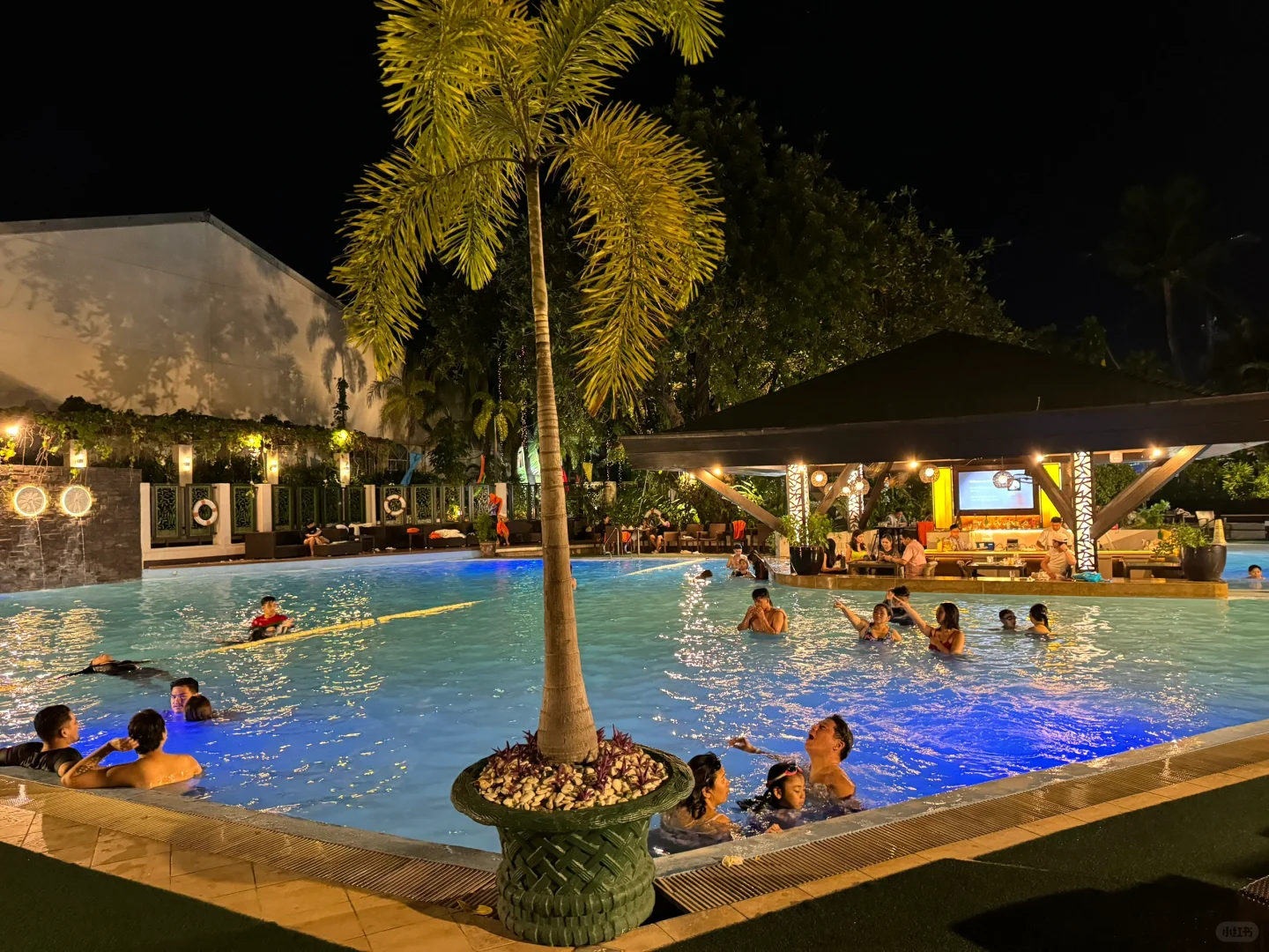 Manila/Luzon-Manila Grand Hotel, a century-old hotel founded in 1912, with wooden luxury