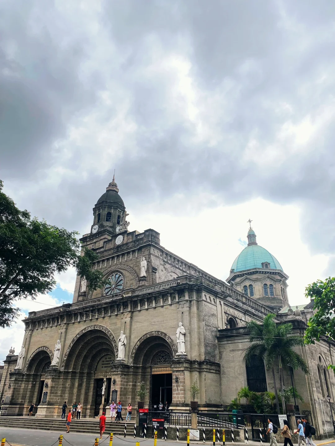 Manila/Luzon-Manila 2 days and 1 night, Manila Cathedral, San Agustin Church, National Museum of fine art, Baluarte de San Diego, SM Mall of Asia