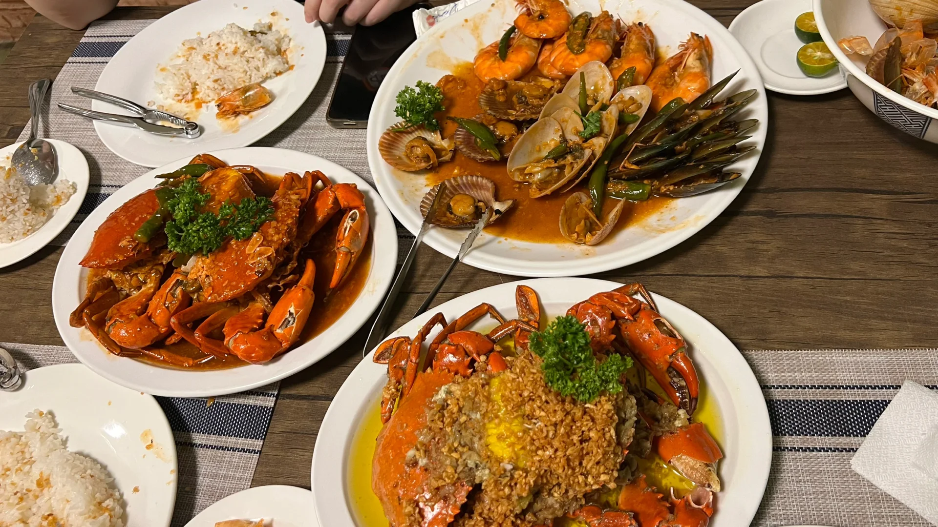 Cebu-Mr crab, a celebrity restaurant in Cebu, chose X Large crabs, 4 pieces for 1,800 pesos