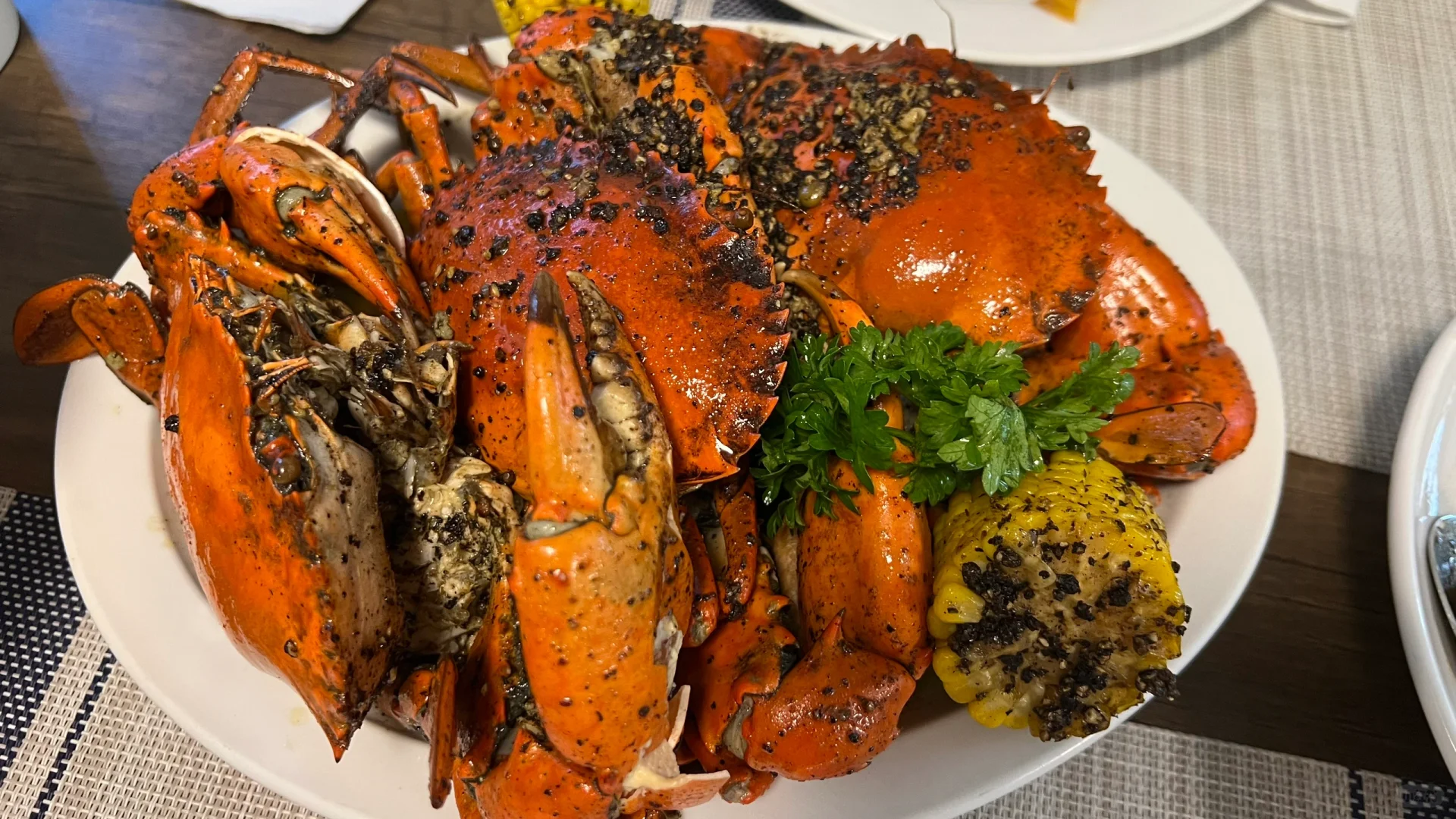 Cebu-Mr crab, a celebrity restaurant in Cebu, chose X Large crabs, 4 pieces for 1,800 pesos