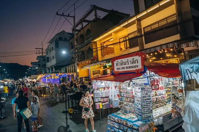 Hua Hin-Hua Hin Night Market in Thailand is a must-go night tour for tourists. It’s delicious and fun!