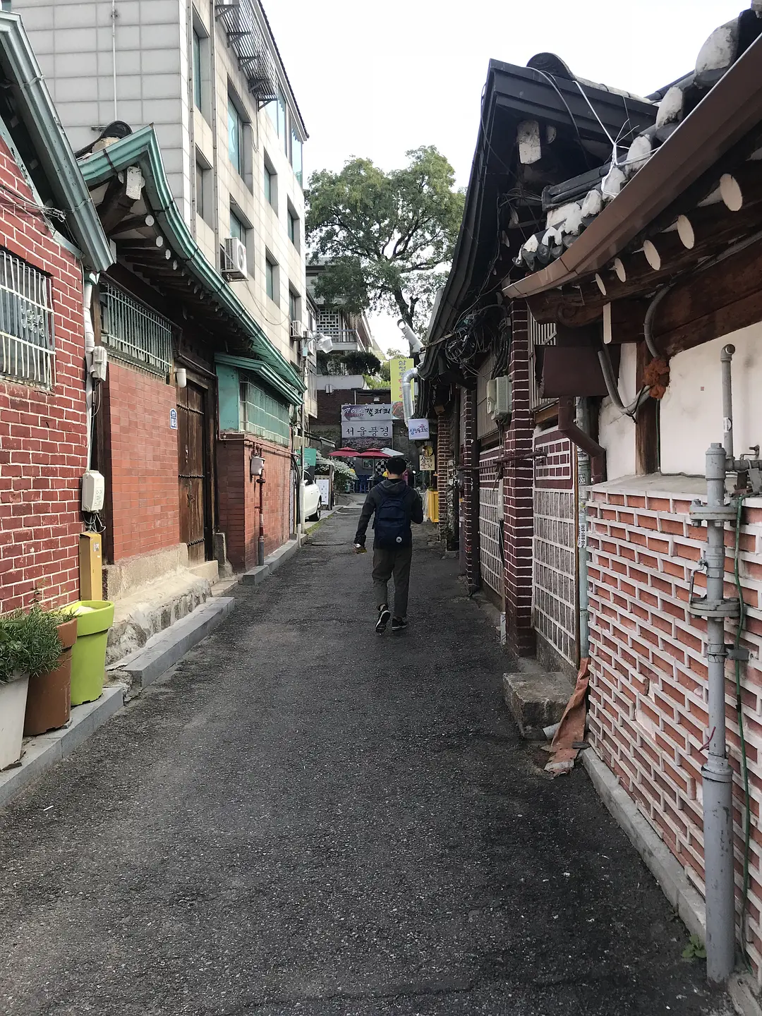 Seoul-A guide to traveling in Busan and Seoul, South Korea on a budget, without being distracted but more practical