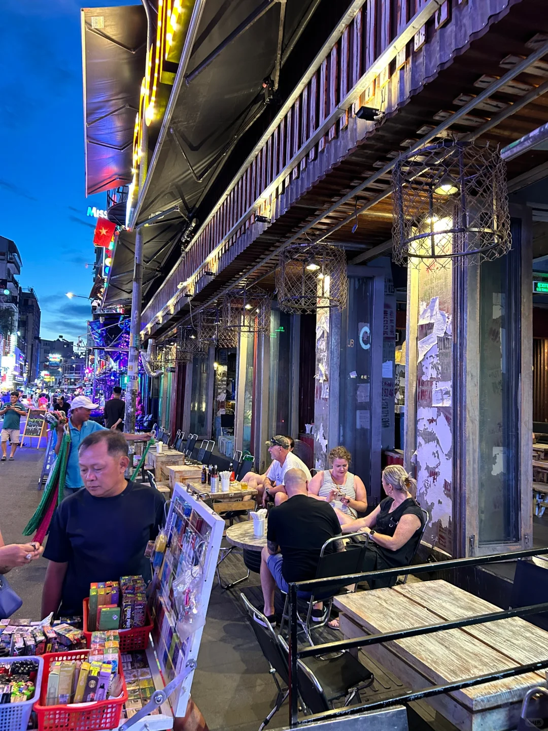 Ho Chi Minh-Pham Ngu Lao Street, Ho Chi Minh City, Vietnam nightlife, bar and nightclub guide