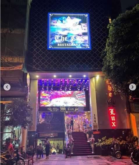 Ho Chi Minh-Phạm Ngũ Lão, the busiest nightlife area in Ho Chi Minh City, has snack bars and specialty restaurants.