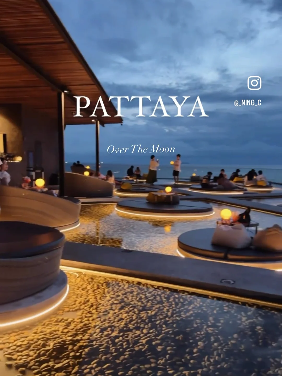 Pattaya-Pattaya beach, the most beautiful sunset restaurant Over The Moon Sky Lounge