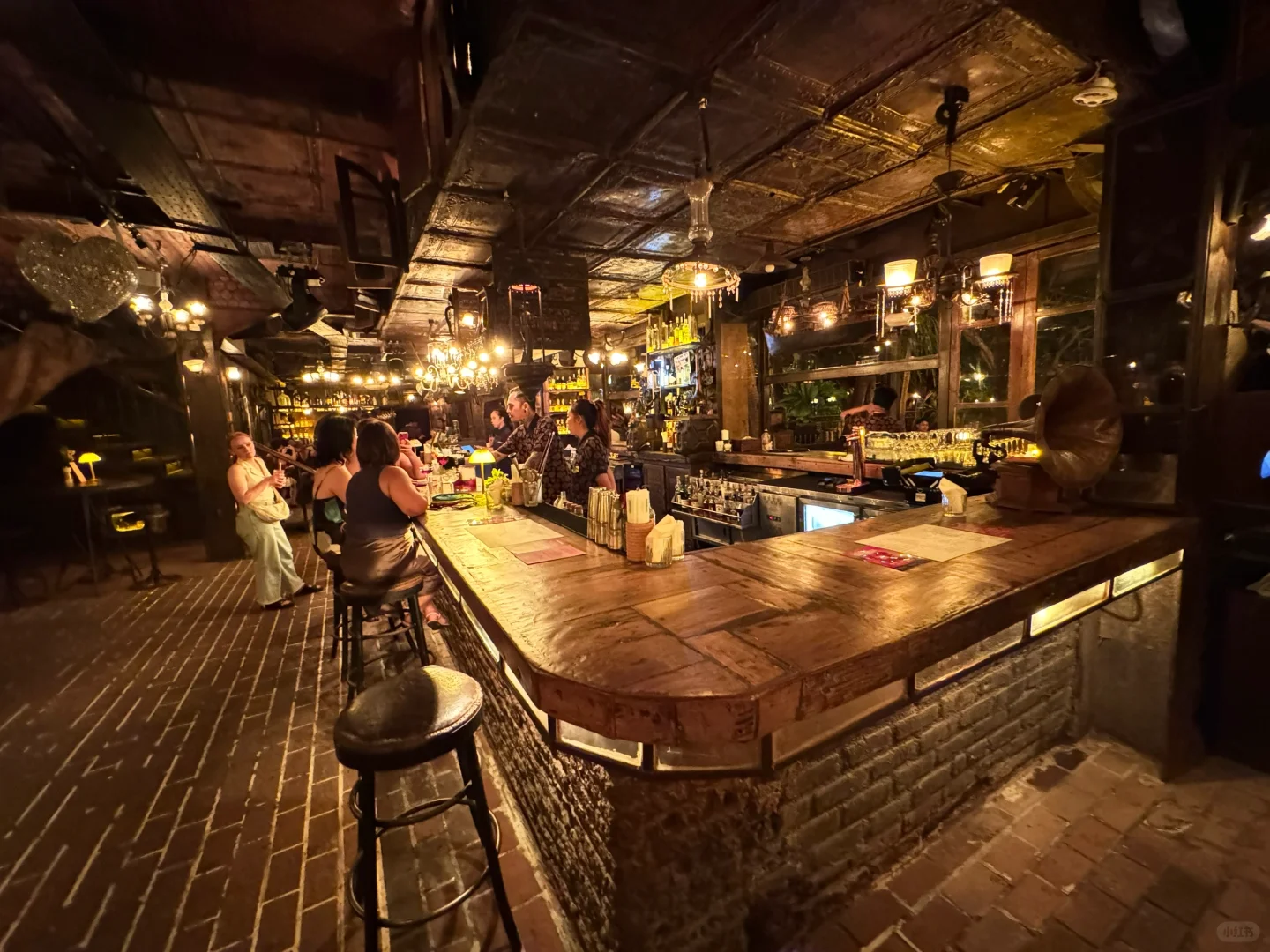 Bali-La Favela, a must-visit bar in Bali, has hidden features and 10 bars with different themes.