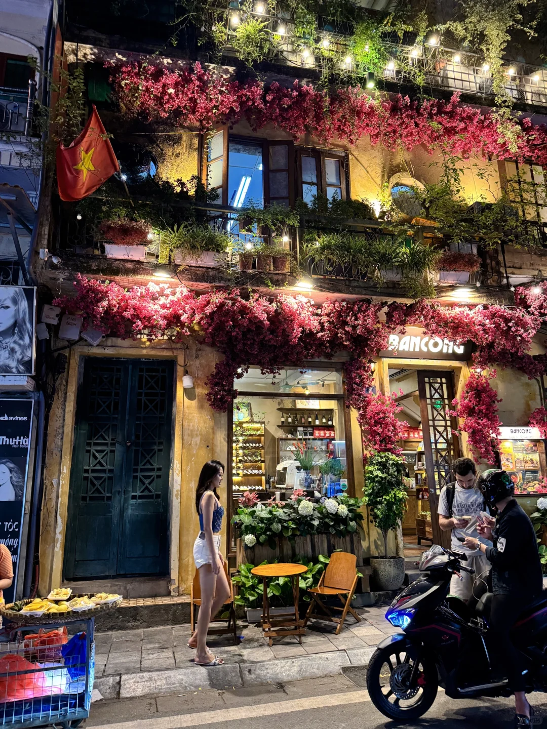 Hanoi-Hanoi City Walk 36 ancient streets, the bar street is very lively at night