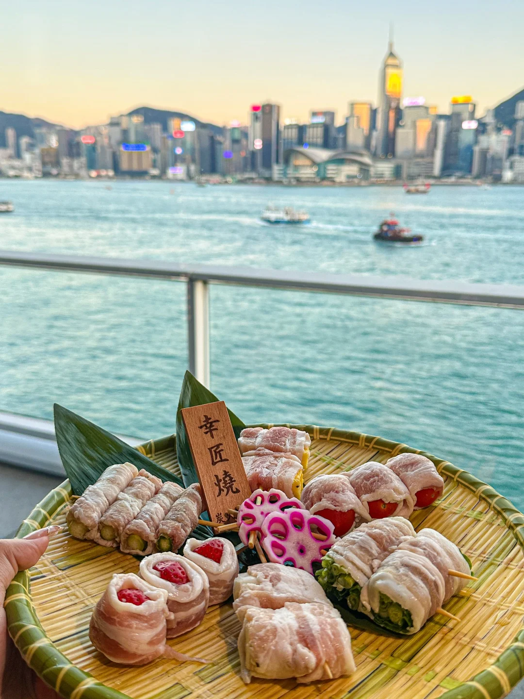 Hong kong-Harbour City SHIAWSSE charcoal grill, a Japanese izakaya with a close view of Victoria Harbour 幸匠烧