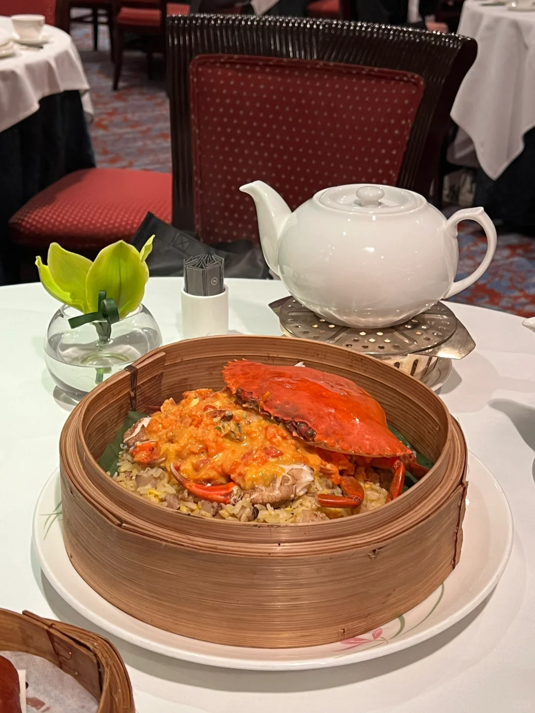 Hong kong-Tianbao Pavilion, a Michelin-starred Cantonese restaurant, recommends crab rice bowl 天寶閣