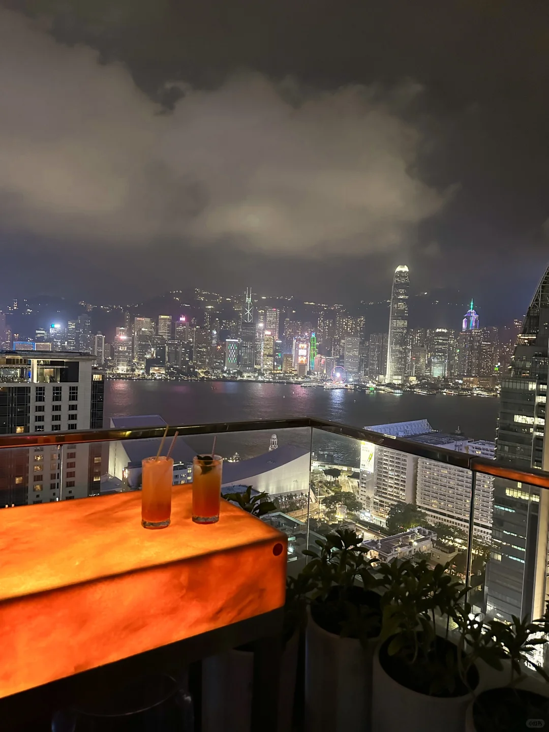 Hong kong-Eyebar, an open-air bar overlooking Victoria Harbour, offers 270-degree views of the city at night