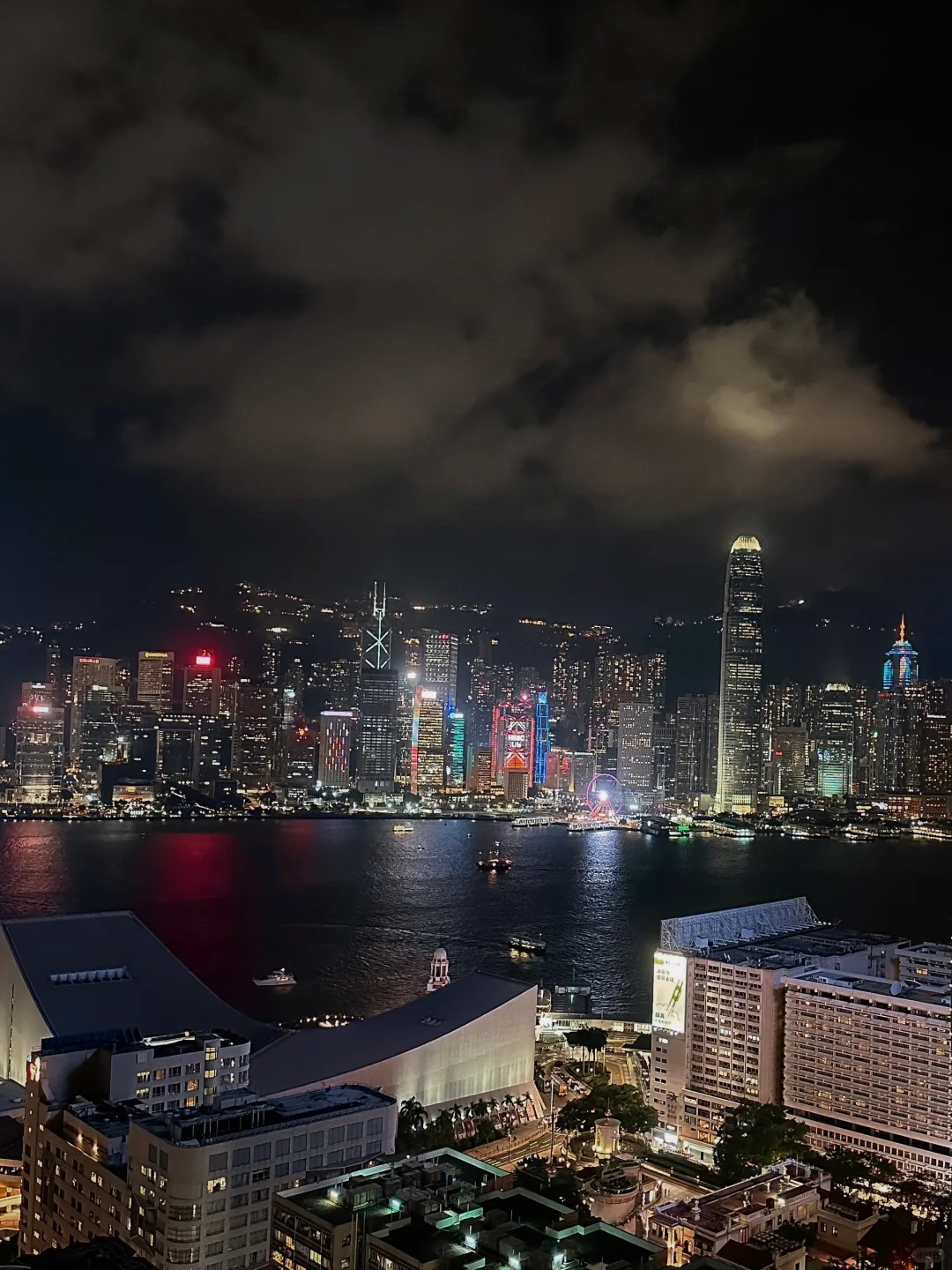 Hong kong-Eyebar, an open-air bar overlooking Victoria Harbour, offers 270-degree views of the city at night