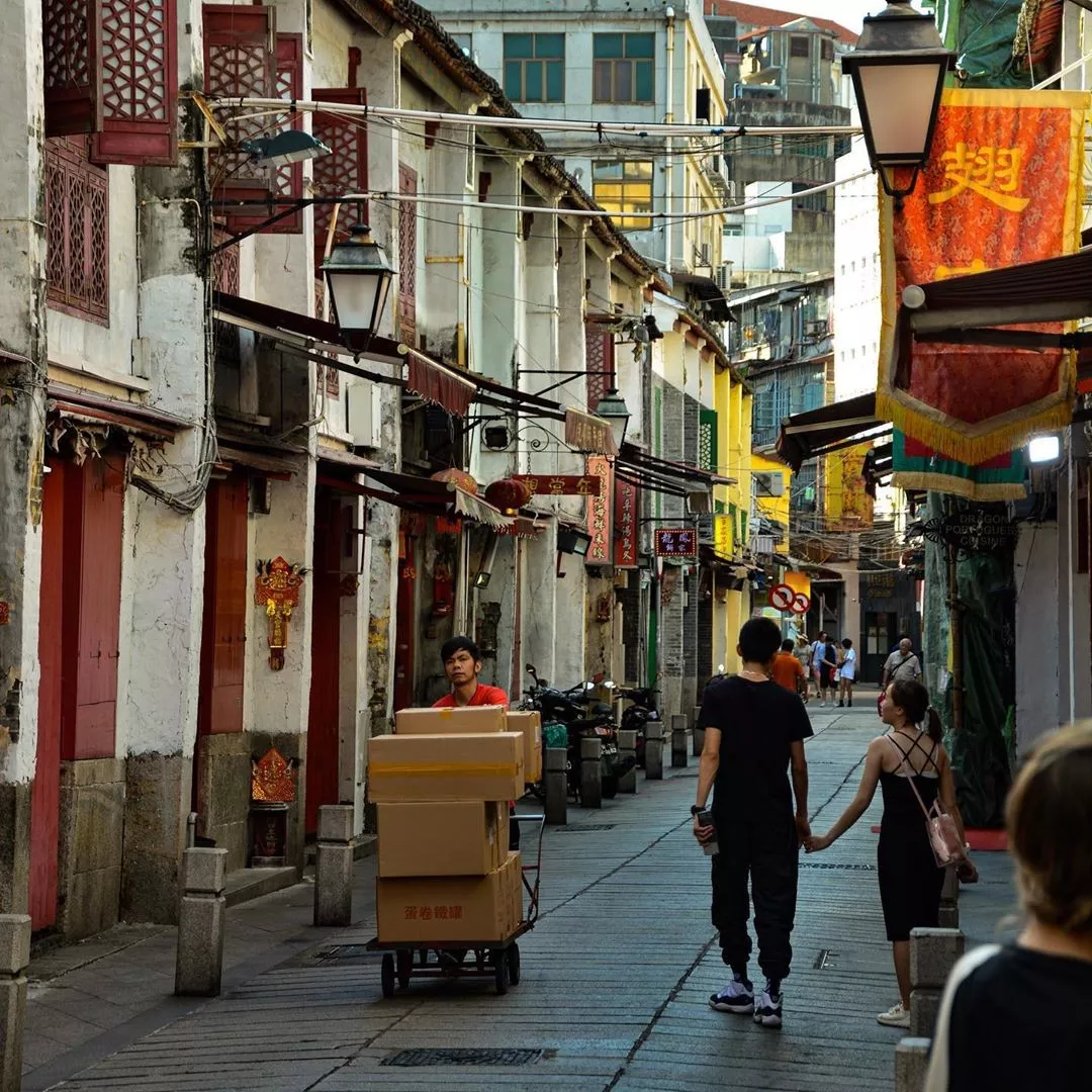 Macao-Macau in-depth travel, a hidden treasure destination, unknown casinos and neon lights