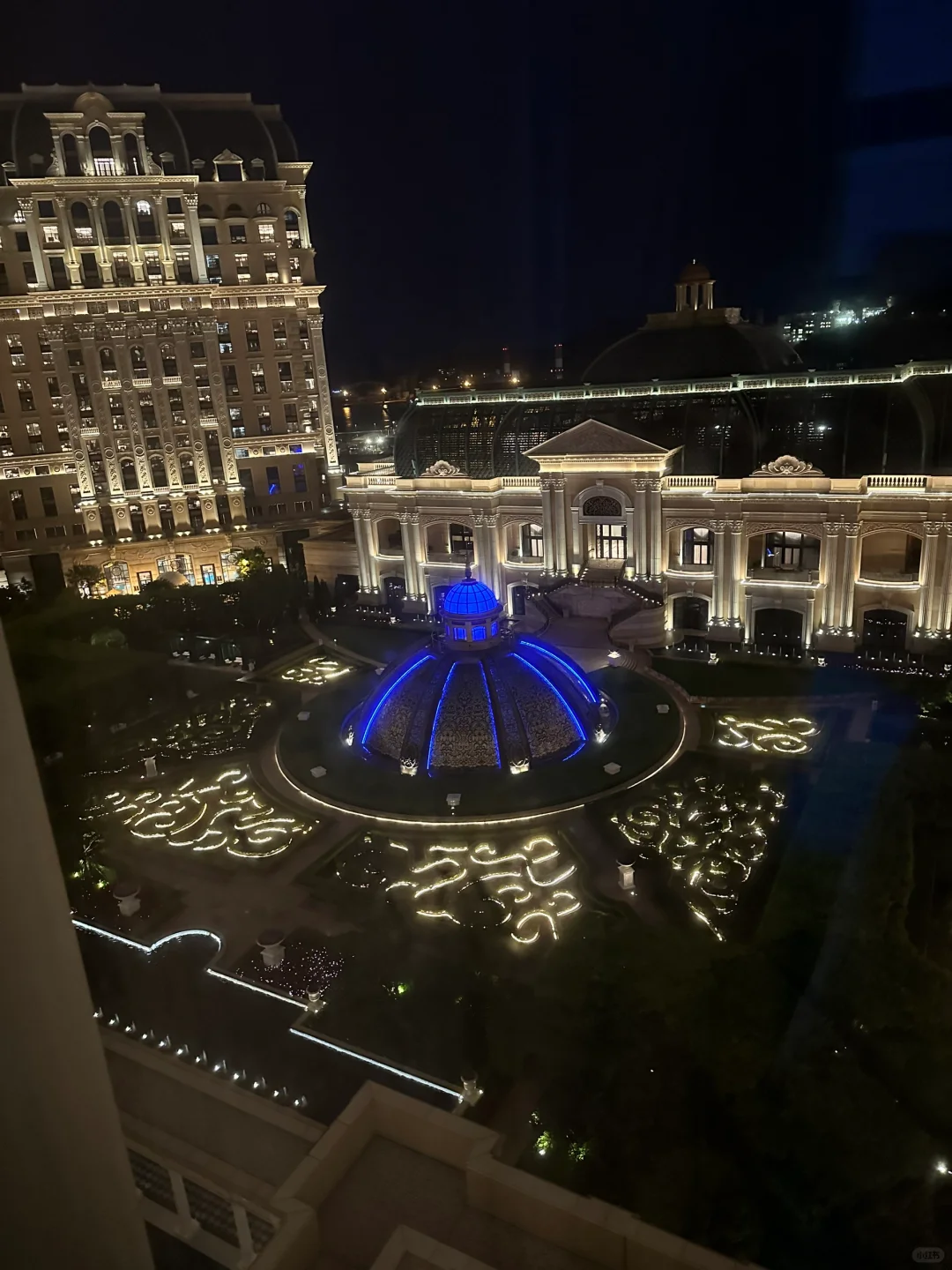 Macao-Stay at Grand Lisboa Hotel in Macau and experience the princess's return home