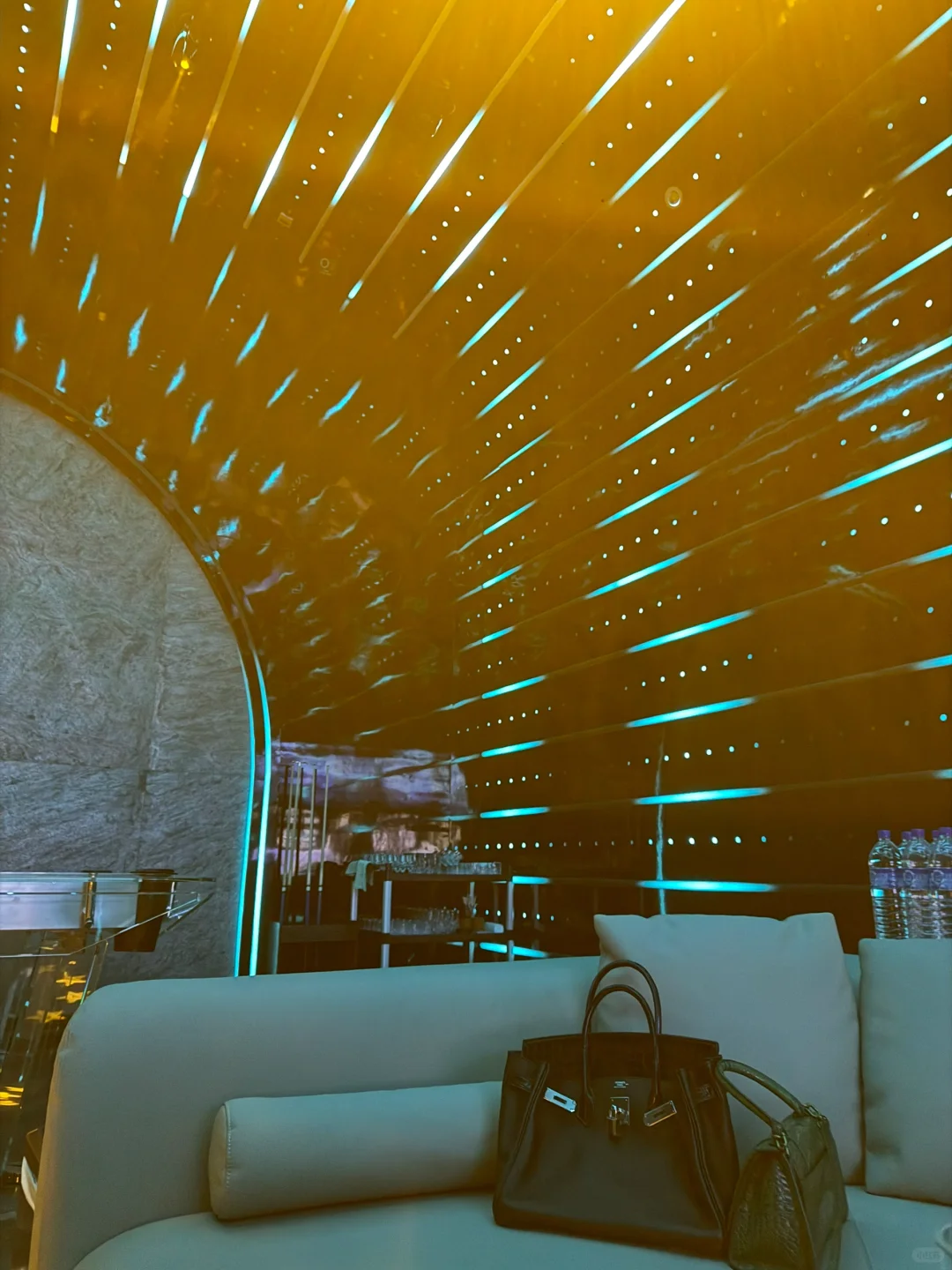 Singapore-The newly opened Crystal Club, with luxurious decoration, looks like being in space