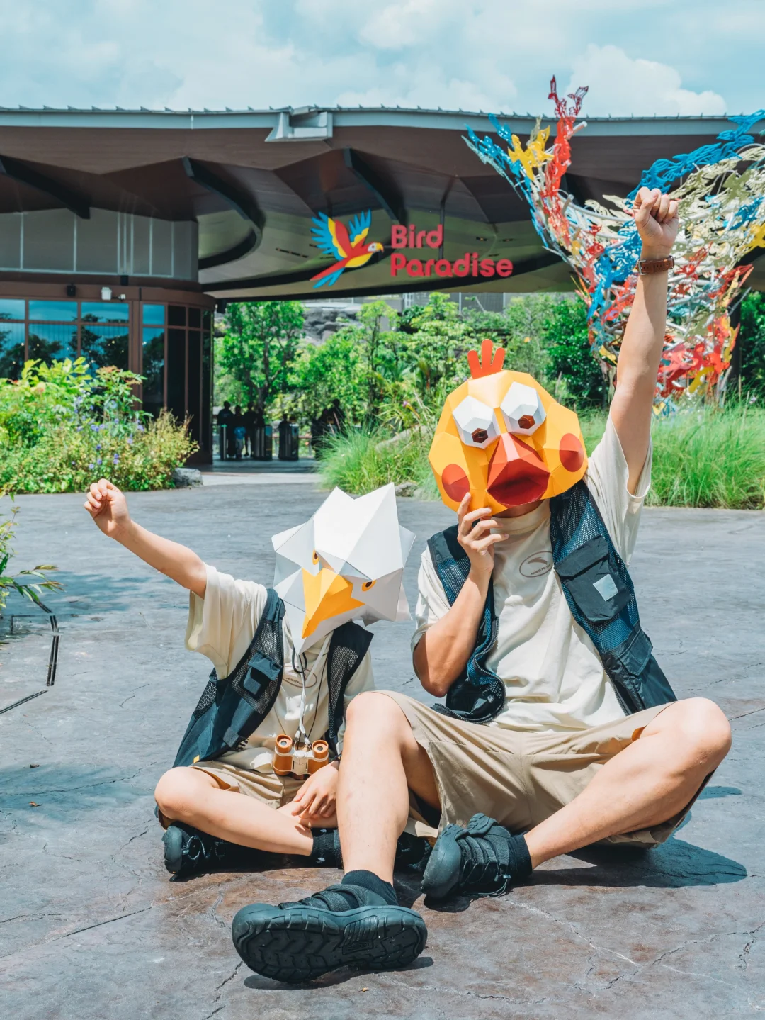 Singapore-Singapore Bird Park, including rainforest, wetlands, rice fields, eucalyptus forests and other environments