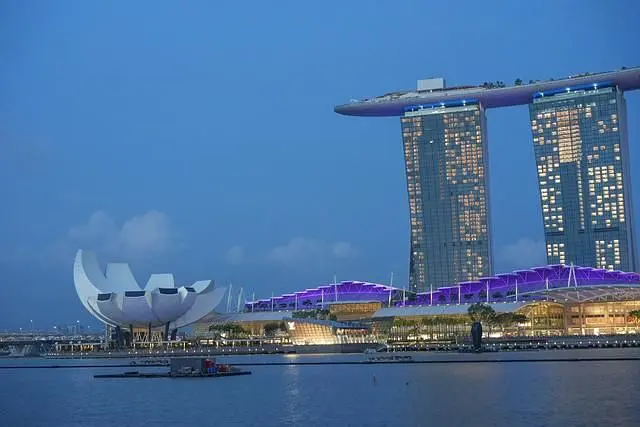 Singapore-Singapore Marina Bay Sands Hotel, stunning rooftop infinity pool