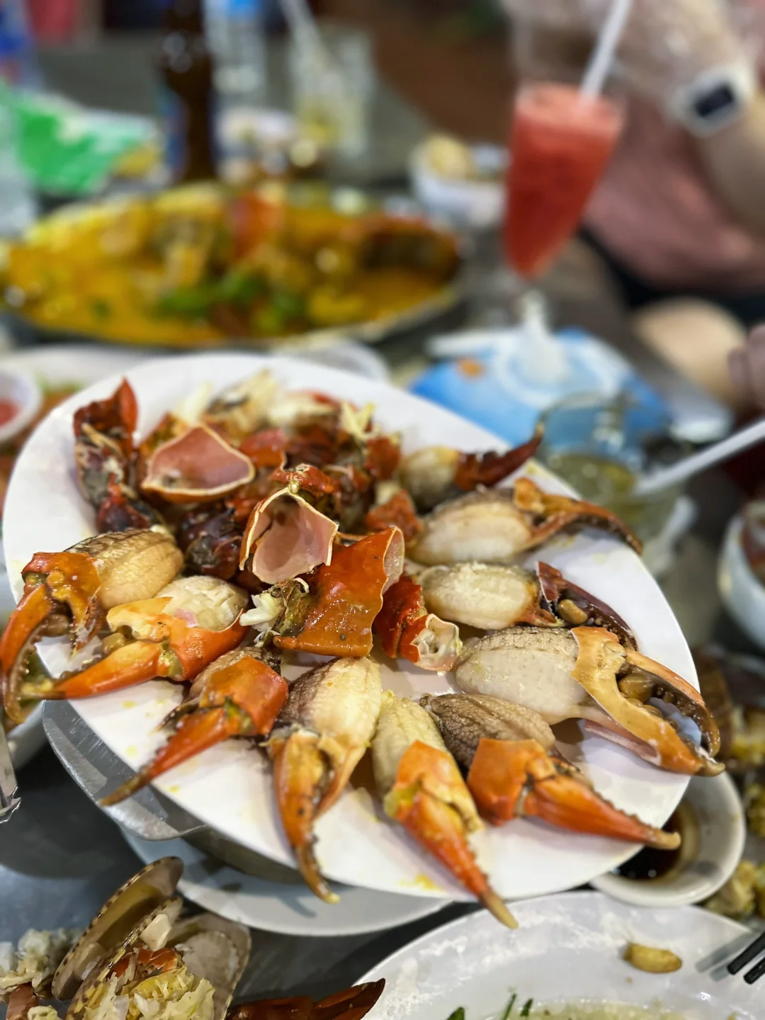 Ho Chi Minh-Vietnam locals eating Phong Cua seafood crab food stall