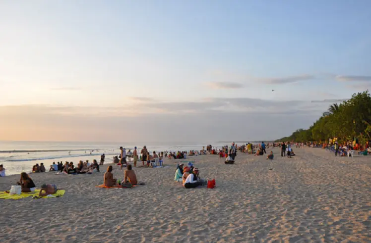 Bali-Lover's Cliff, Weaving Bird's Nest, Sky Gate, Jimbaran Beach, Devil's Tears Couple Daka Attractions