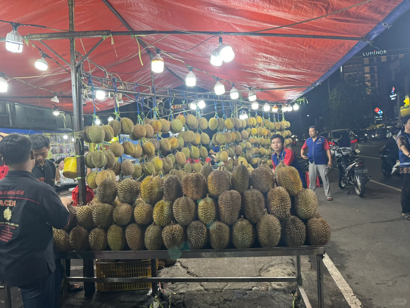 Jakarta-Eat street food in Raya Mangga Besar in Jakarta, including durian fried rice and mangosteen