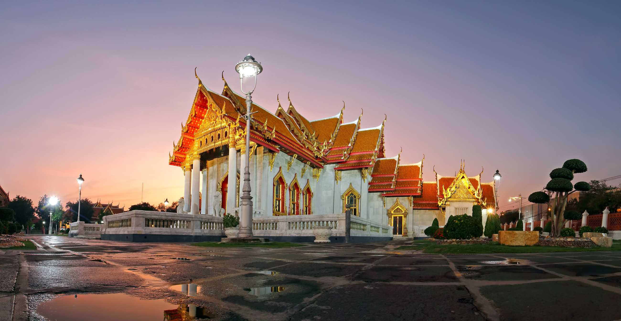 Bangkok-Wat Benchamabophit Dusitwanaram Ratchaworawihan Applied Thai architecture