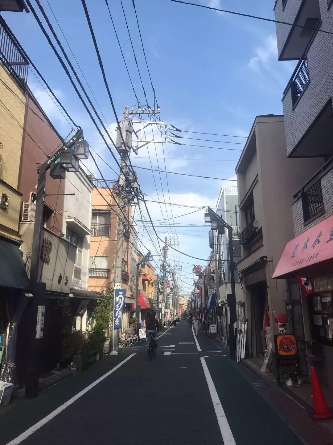 Tokyo-A guide to shopping in Tokyo for girls: Shimokitazawa: Go shopping with your bestie instead of dating