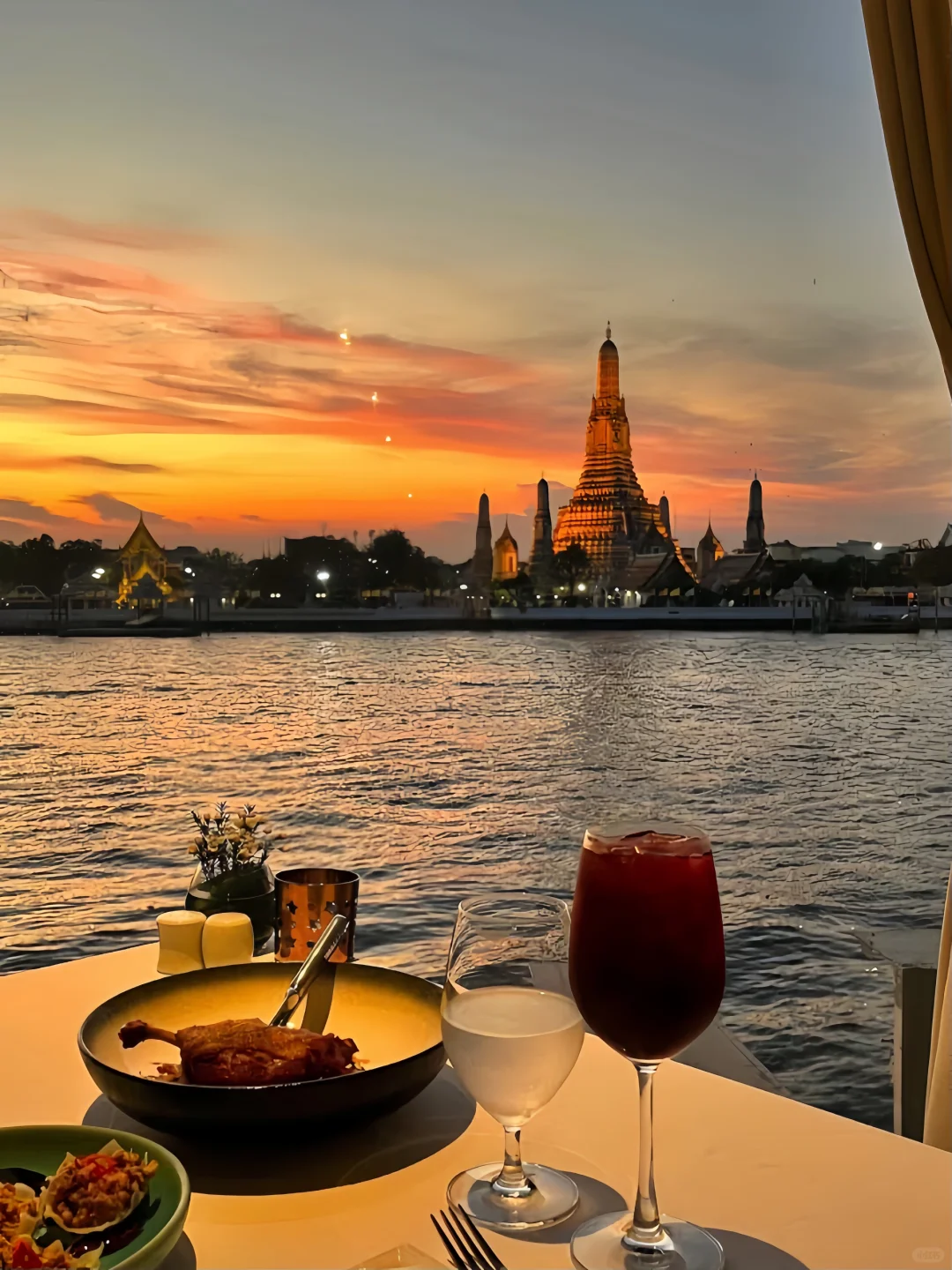 Bangkok-Sala Rattanakosin Eatery and Bar, Chao Phraya River restaurant with a view of Wat Arun