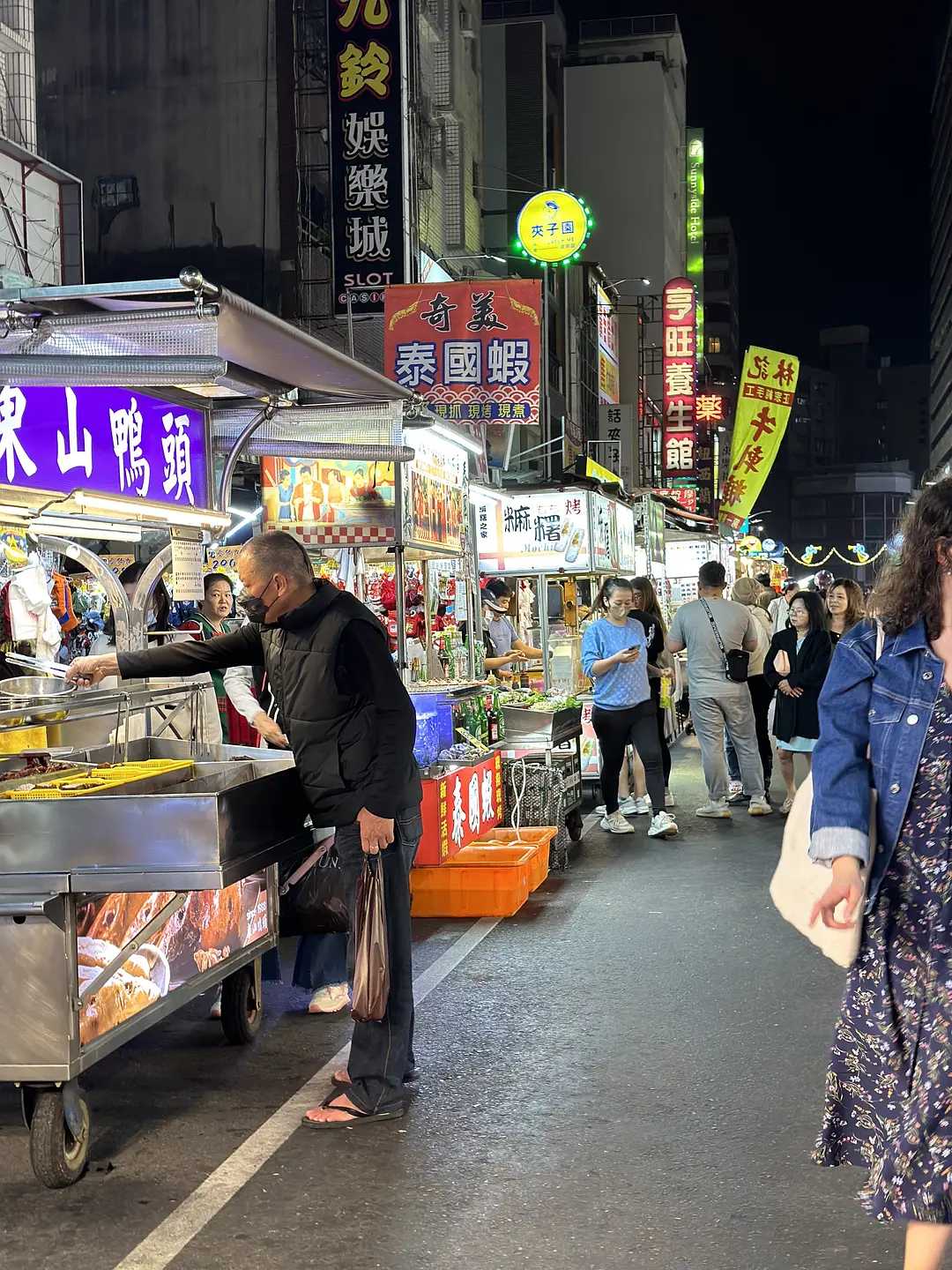 Taiwan-Formosa Boulevard, Taiwan: Eat night market food in Kaohsiung and go diving to see turtles in Small Ryukyu