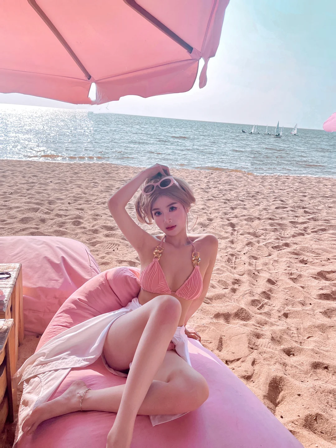 Pattaya-Pattaya Pink Beach, I played with my bestie, and I must wear pink clothes