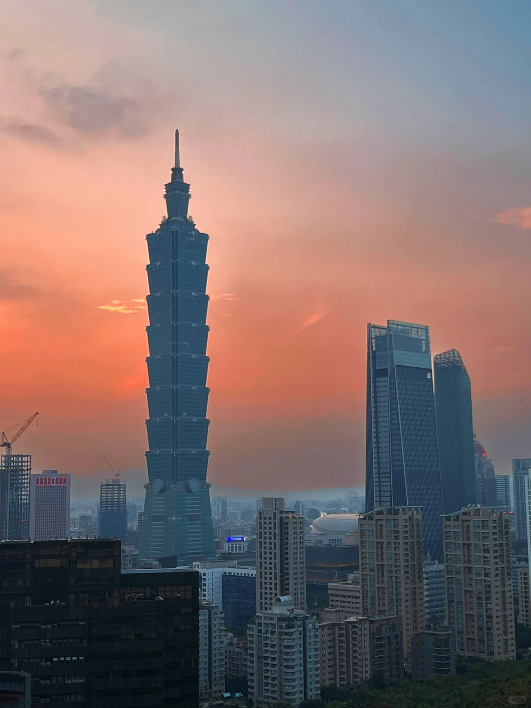 Taiwan-3 hidden camera positions for taking photos of Taipei 101 at Xiangshan Station! Attached is a map!