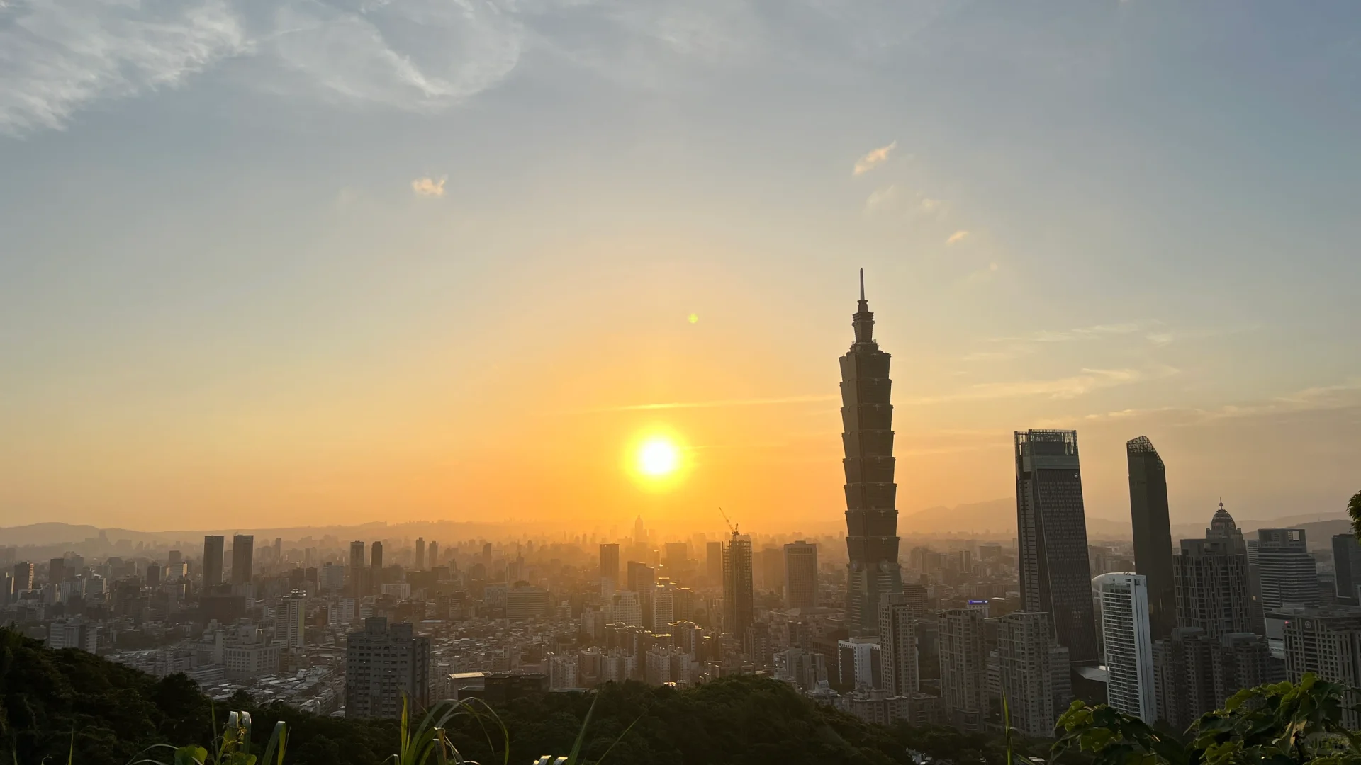 Taiwan-Xinyi Xiangshan Trail in Taipei City, the sunset worth waiting for