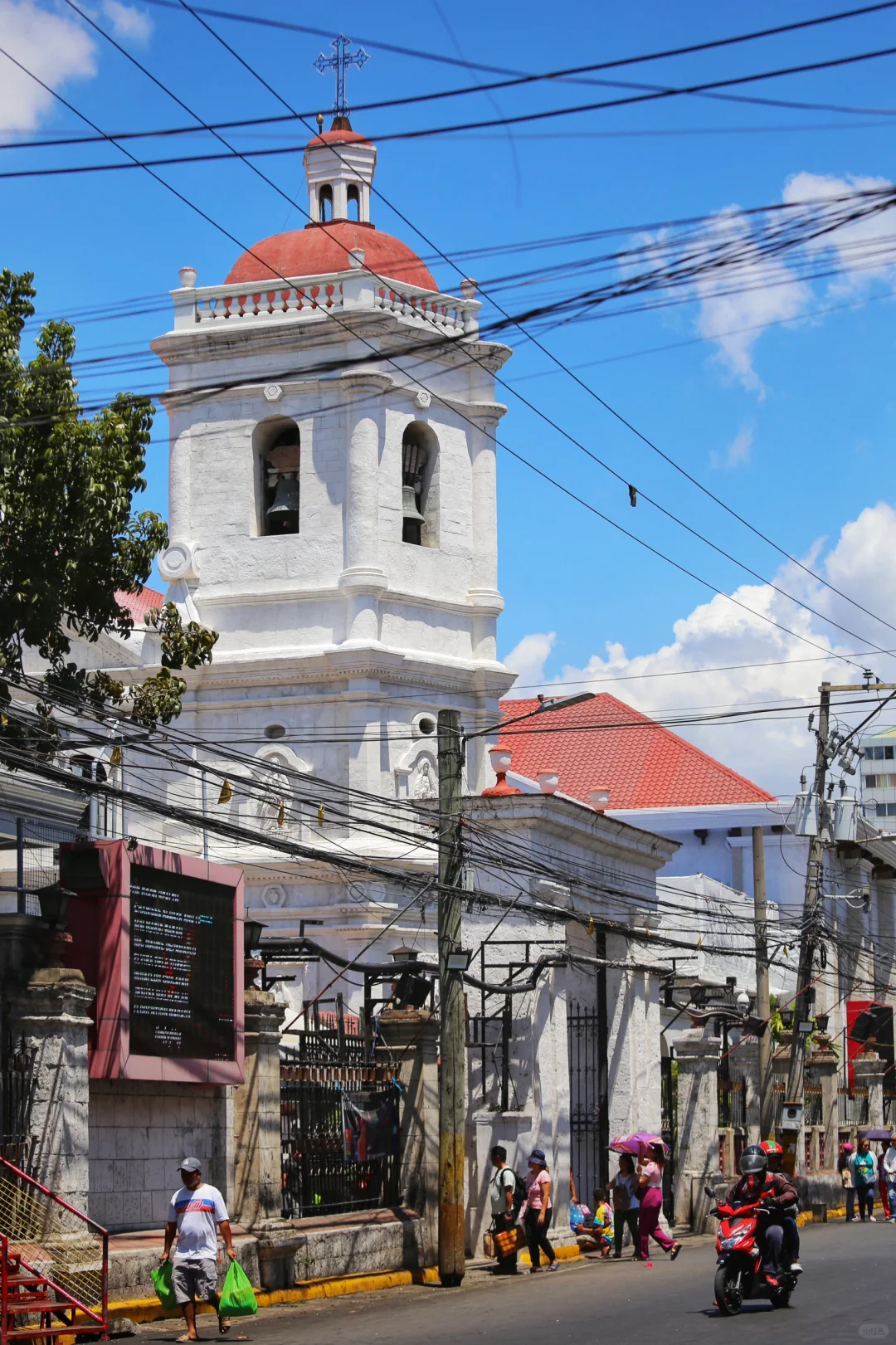 Cebu-Basilica of the Holy Child in the Philippines⛪️, the oldest Roman Catholic church in Cebu