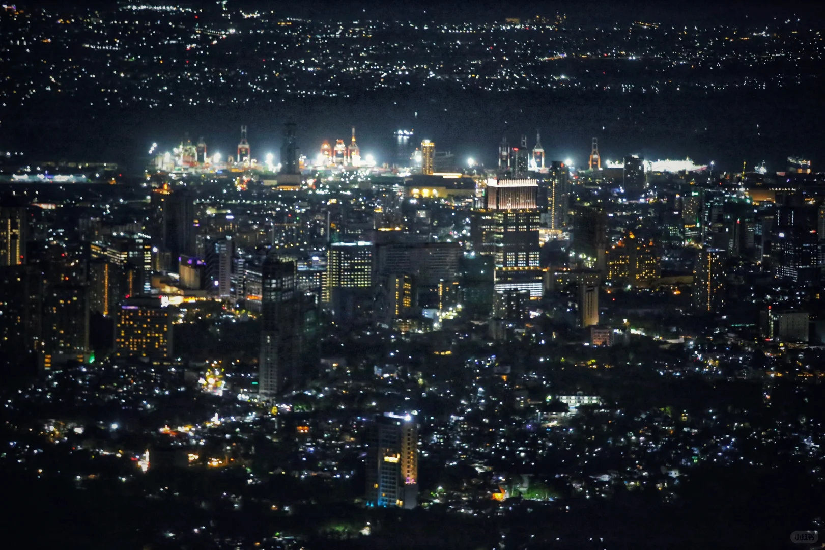 Cebu-Night view of TOPS CEBU mountaintop in Cebu🌃, Philippines, playing music and dancing