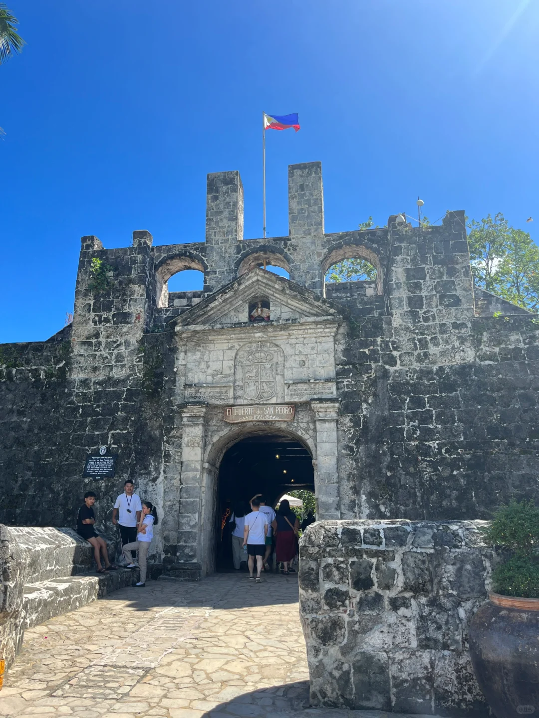 Cebu-2-day travel record in Cebu, Philippines (bus to Leah Temple)