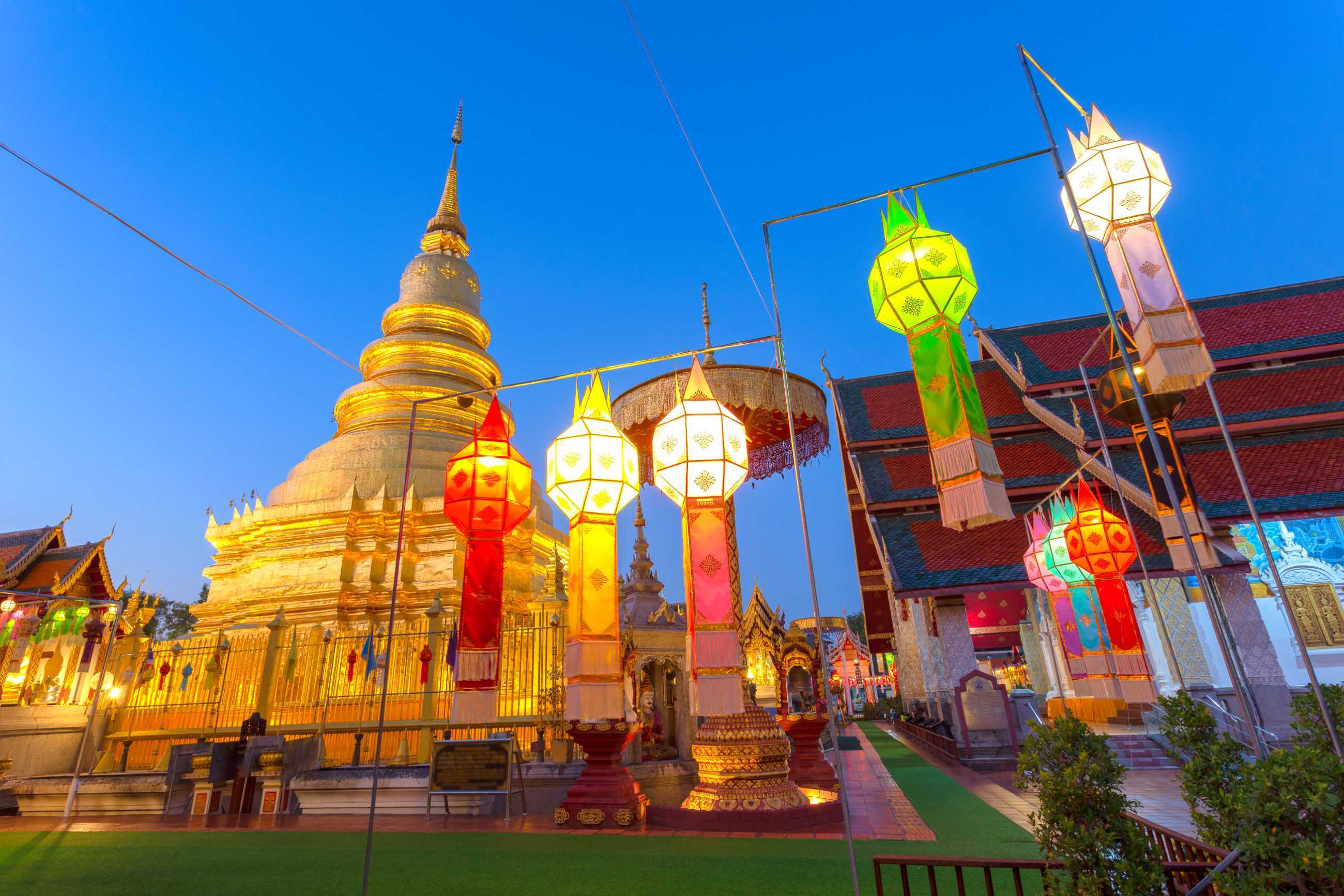 Chiang Mai-Phra That Hariphunchai Woramahawihan, the Buddhist center of the northern region