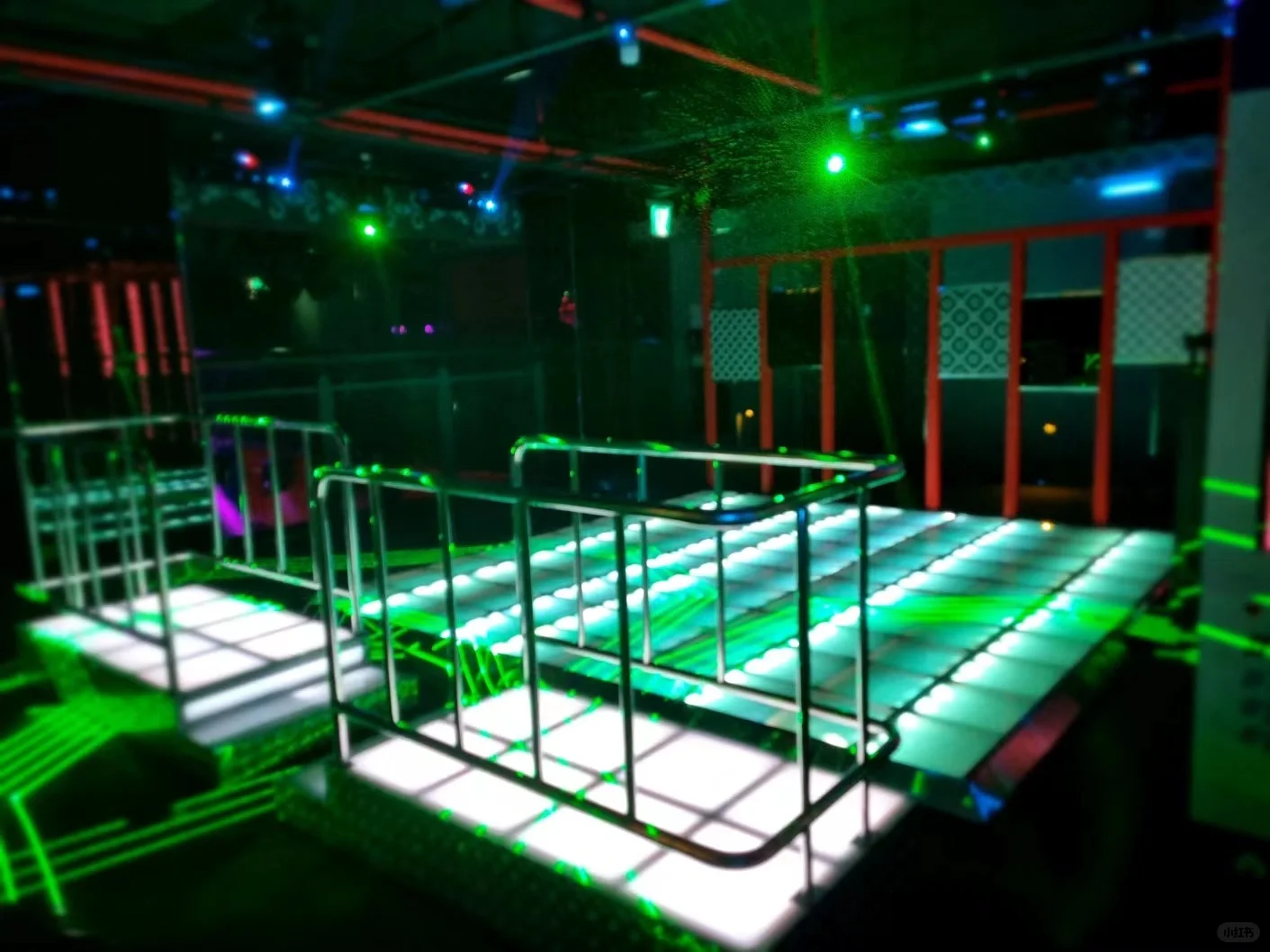 Busan/Jeju-Jeju Island nightclub VIP ZONE, the dance floor lighting effects are great