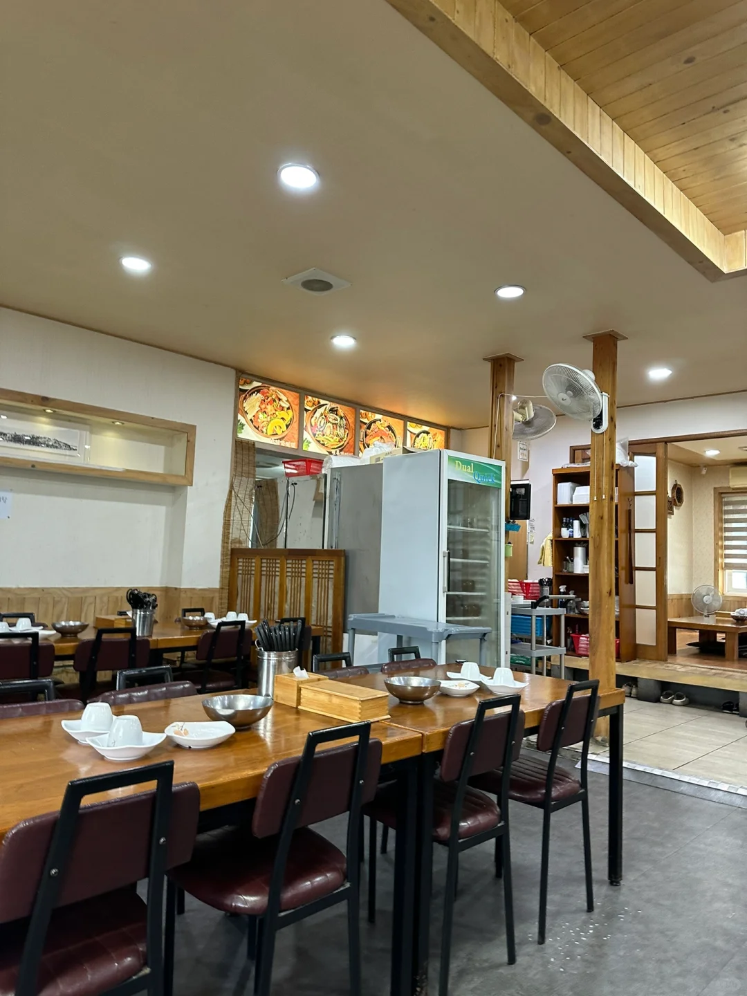 Busan/Jeju-Garibonga(가리본가): The soup restaurant that the local chartered car tour guide took us to on Jeju Island