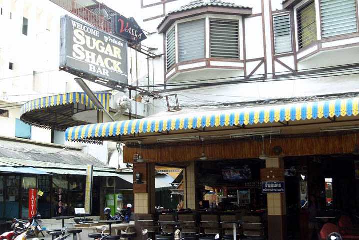 Pattaya-TOP 10 recommended bars in Pattaya with dazzling neon lights