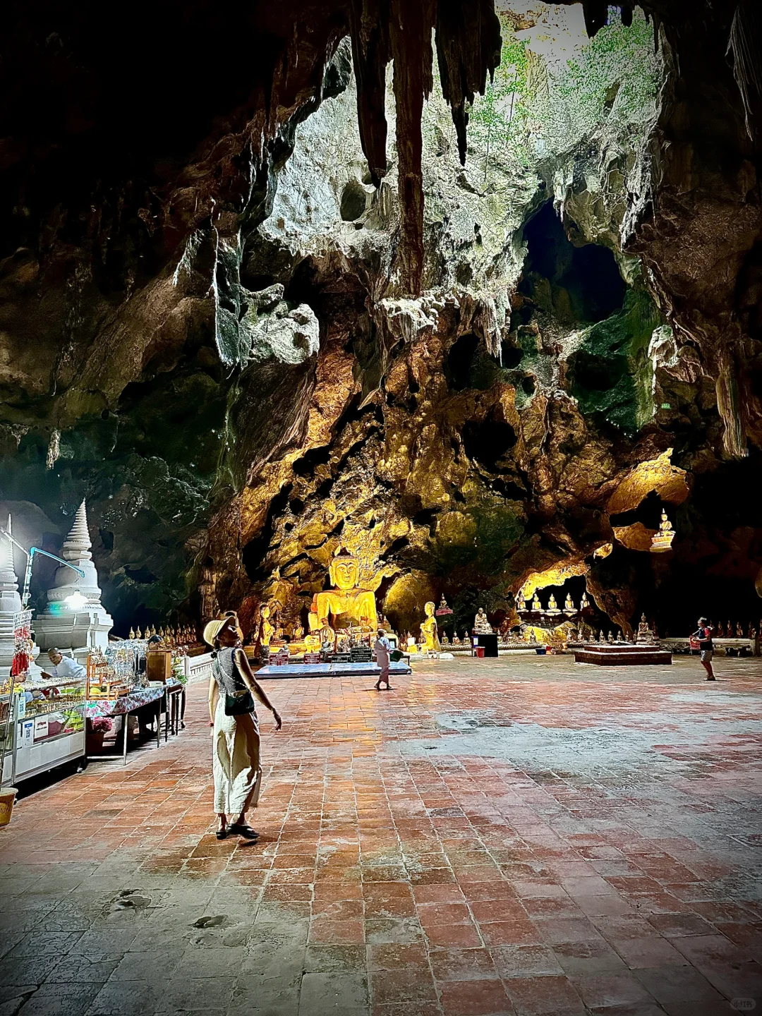 Hua Hin-Hua Hin Maeklong Railway Market, Damnoen Saduak Floating Market, Khao Long Cave