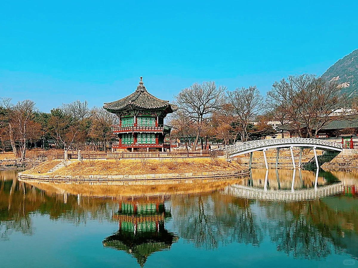 Seoul-Top 10 attractions in Seoul🕌. Gyeongbokgung Palace, Bukchon Hanok Village, Insadong Street...