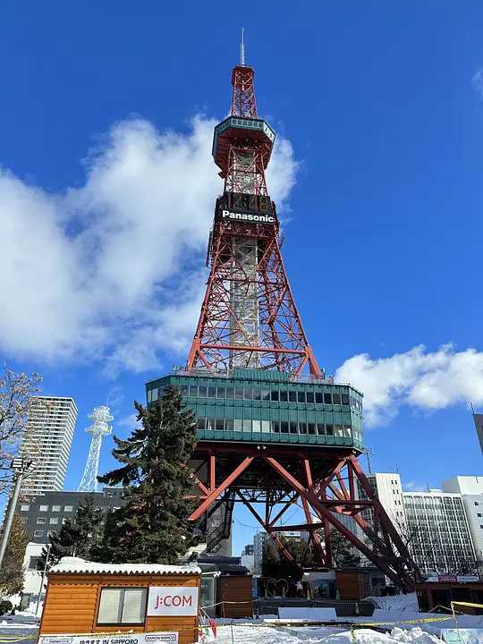 Sapporo/Hokkaido-Sapporo TV Tower, sunny after snow, strolling on the streets of Sapporo