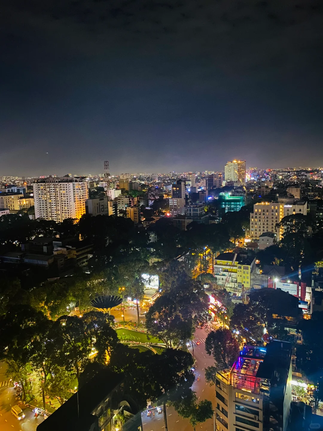 Ho Chi Minh-Social Club Rooftop bar nightlife in Ho Chi Minh City, Friday is a gift from God