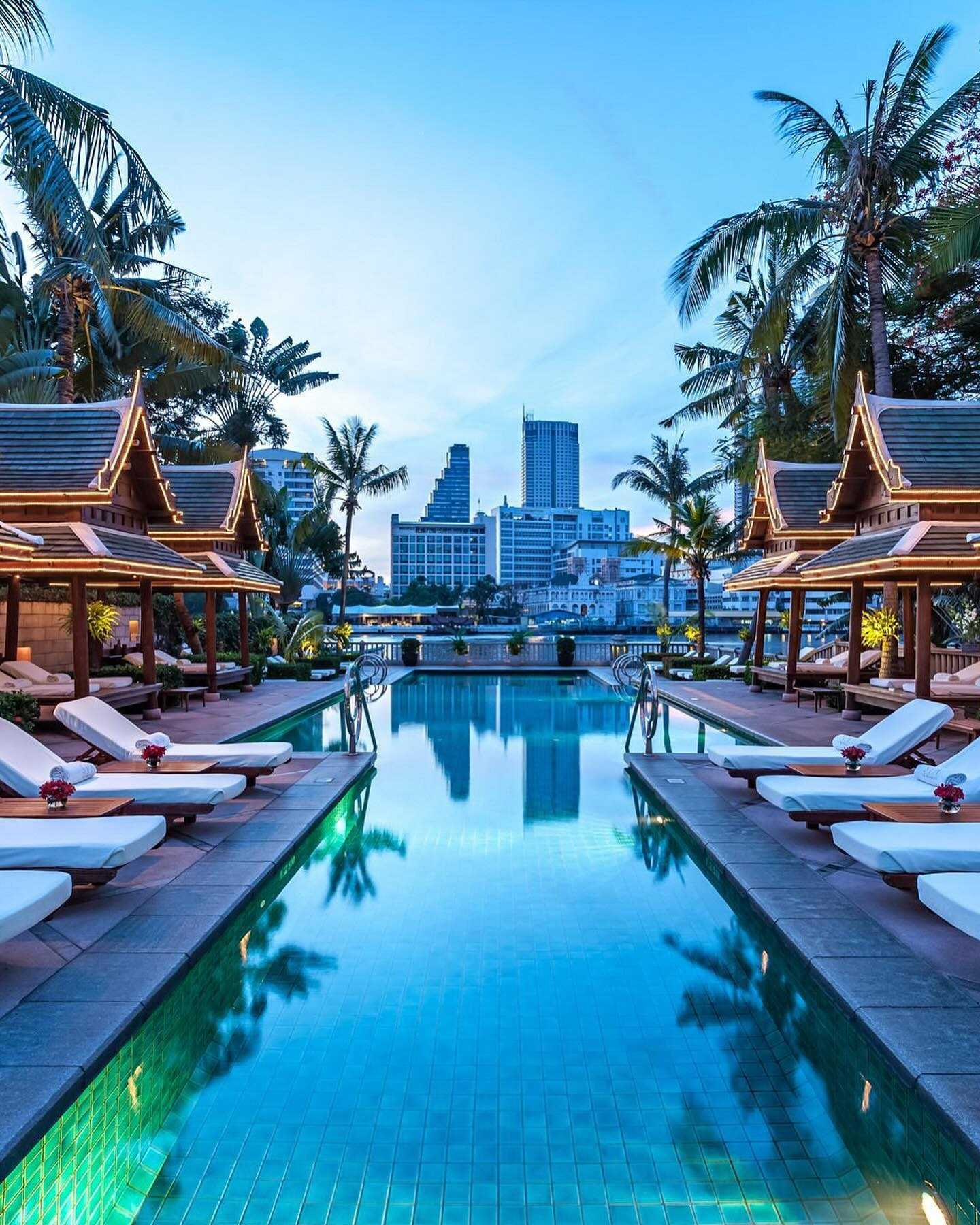 Bangkok-The Peninsula Bangkok, enjoy the beautiful Chao Phraya River city night view