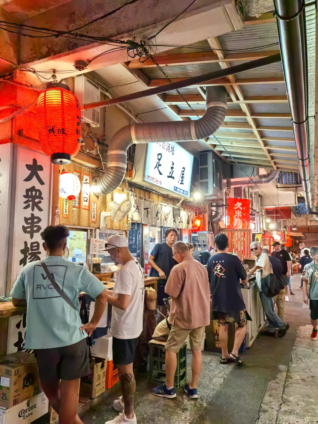 Okinawa-Okinawa Naha nightlife, full of roadside food and taverns